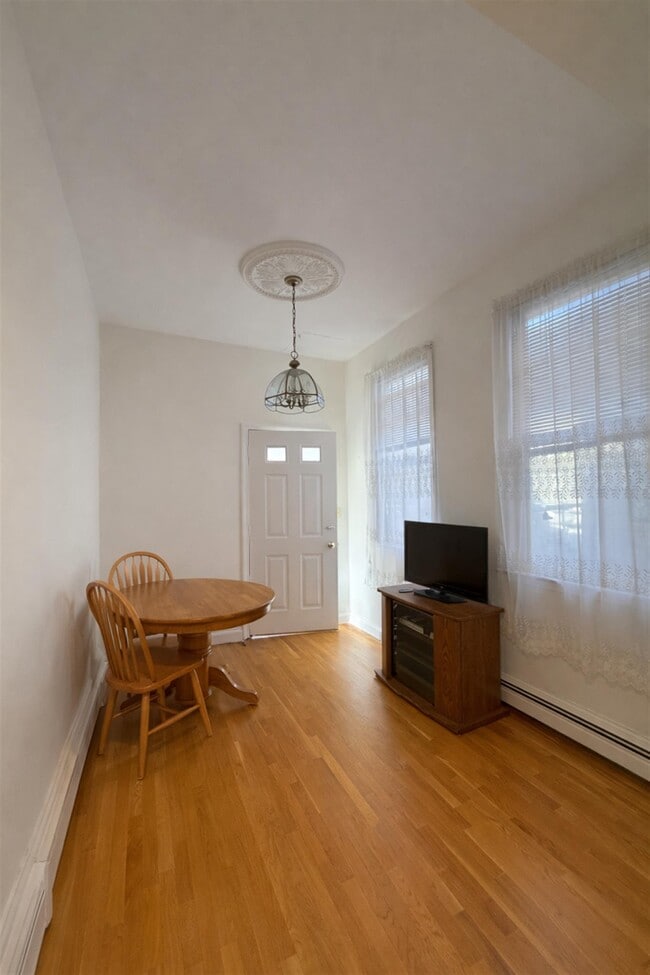 Photo - 107 2nd St Unit 1