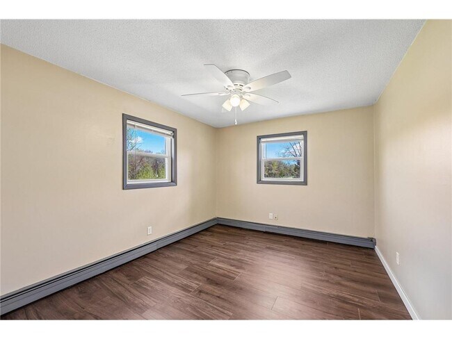 Photo - 17256 Kenyon St NE