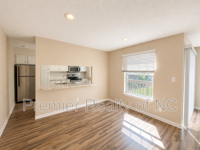 Photo - 5020 Thoroughbred Ln Unit G