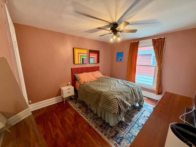 Bedroom 1 - 610 Parkwood St NE Unit Apt 2