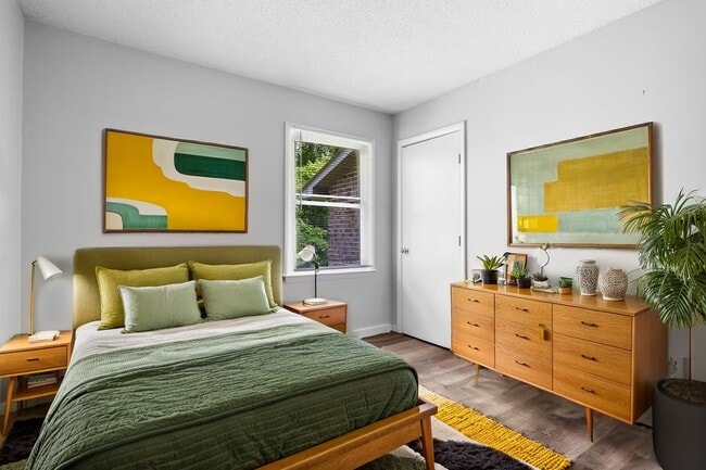 Building Photo - Warrenton Village Rental