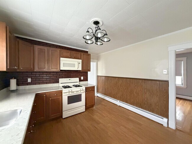 Photo - 230 Cedar St Unit 3