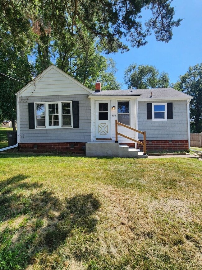 Building Photo - Cozy 2 Bedroom 1 Bath Rental