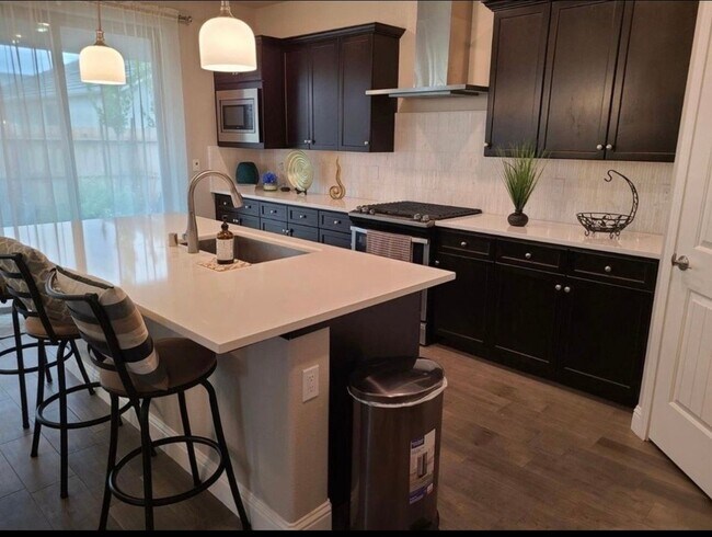 1341 E Via Sentieri Dr