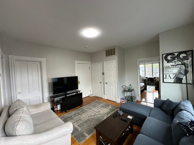 Photo - 602 Dorchester Ave Unit 3