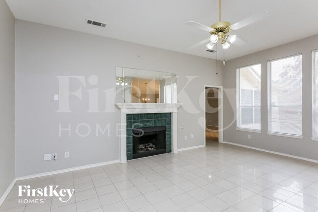 Photo - 1203 Jamestown Ct