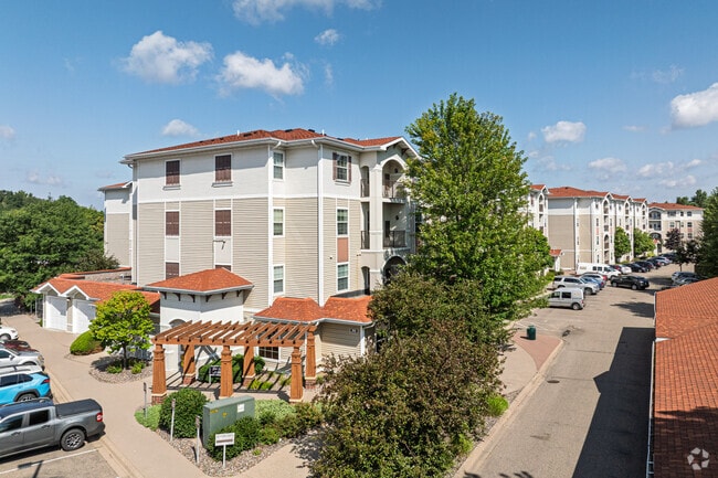 The Pavilion on Berry Apartments