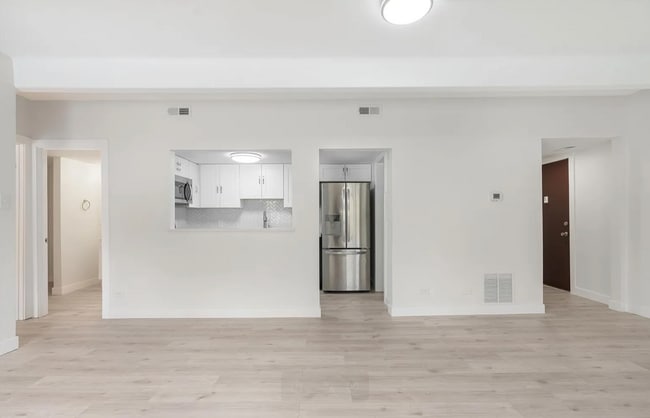 Photo - 9725 E Harvard Ave Unidad 330