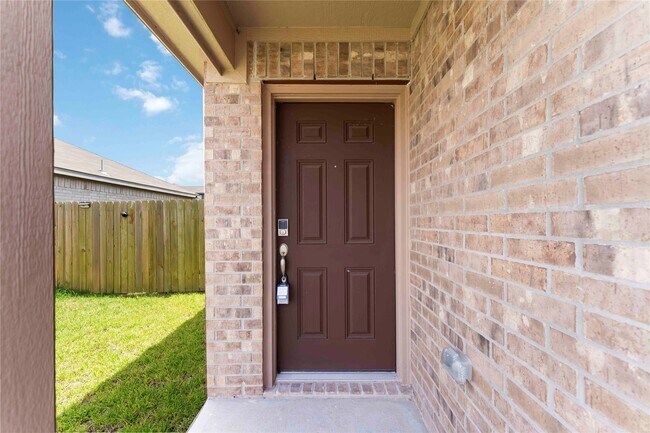 Photo - 408 Elaine Vly Dr