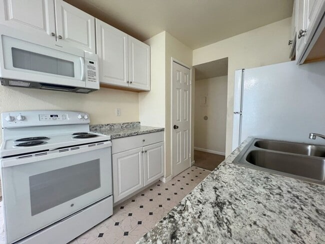 Photo - <b>Ground Floor Two Bedroom with Community... Unit 33