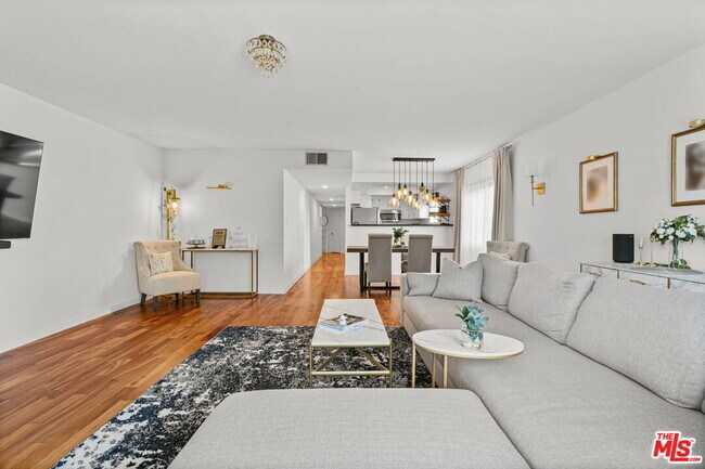 11907 Darlington Ave Unit 101