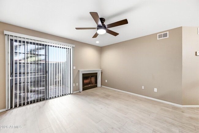 533 W Guadalupe Rd Unit 1016