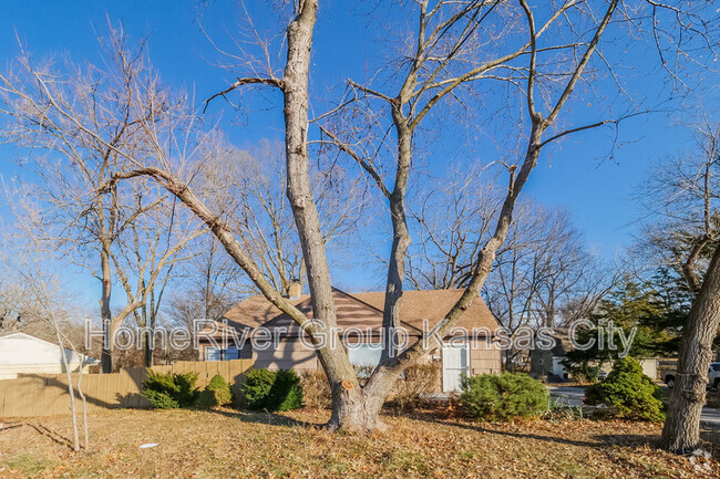 Building Photo - 3357 S Sterling Ave Rental