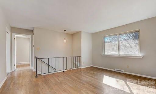 5707 Snow White Ln