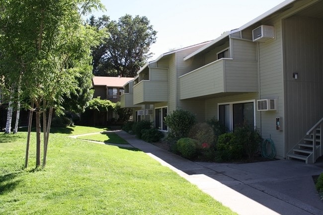 Timber Ridge Apartments - Timber Ridge Apartments