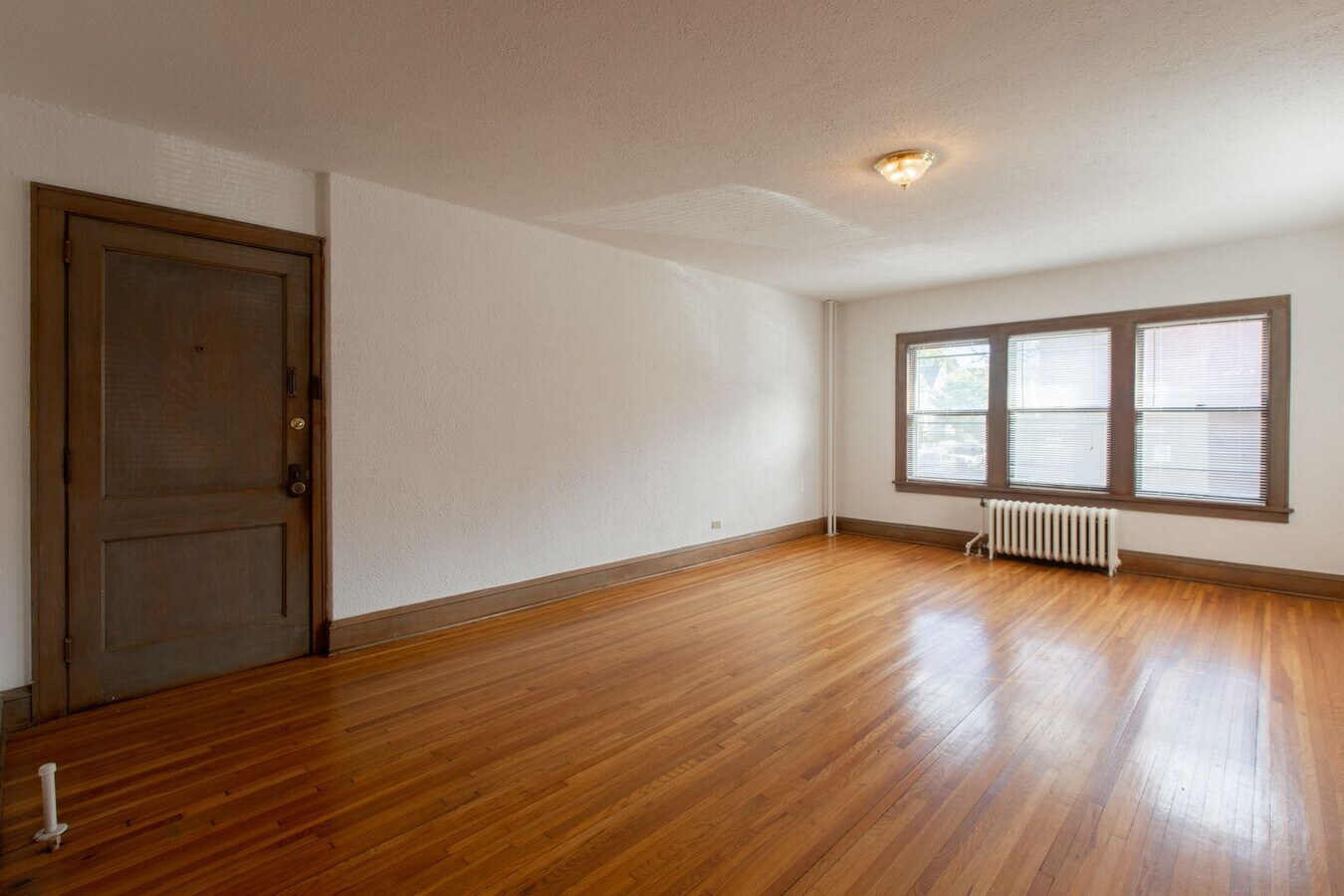 Photo - 2601/05 Fremont Ave S