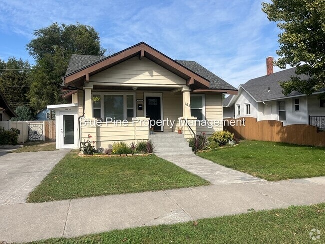 Building Photo - 155 5th St Rental