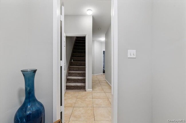 Photo - 114-27 Bedell St