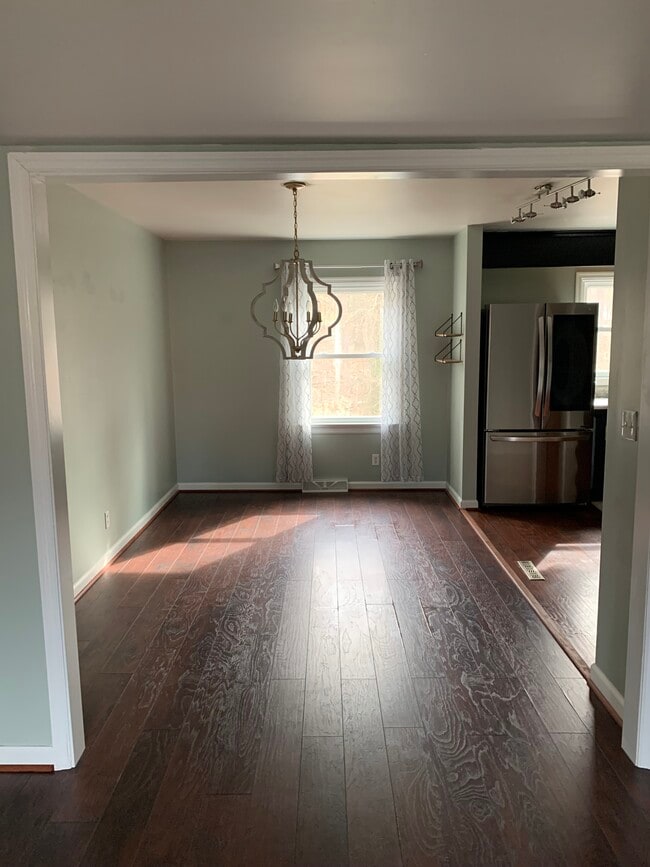 Photo - 145 Georgetown Grn
