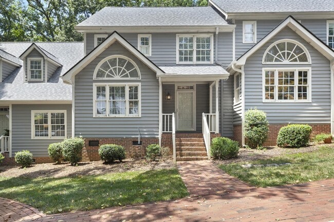 Building Photo - 112 Lomond Ln