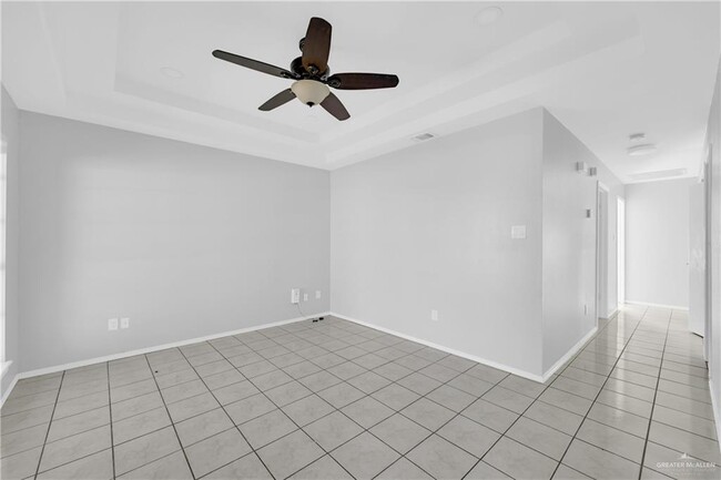 Photo - 18 Cassandra St