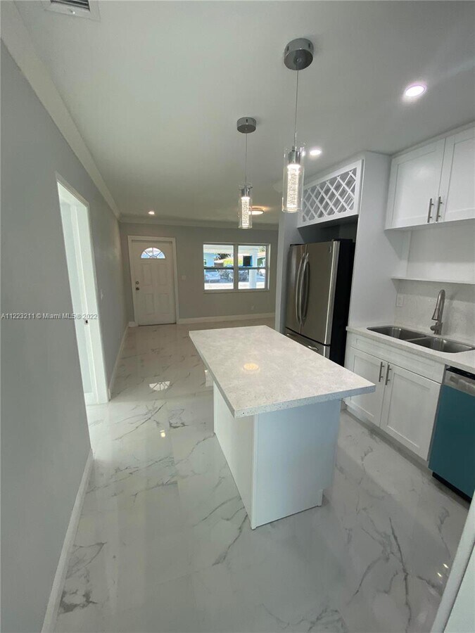 Photo - 280 NE 43rd Ct