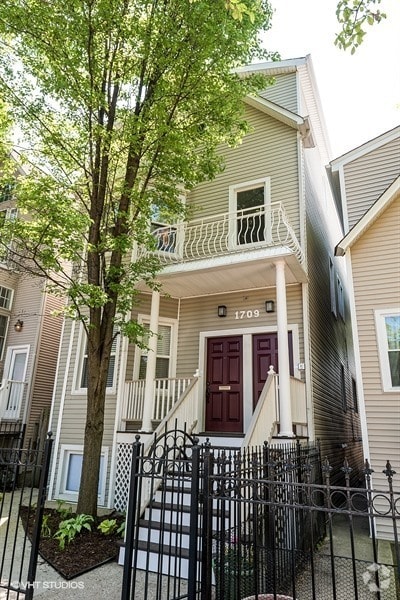 Building Photo - 1709 W Fletcher St Unit #1 Rental