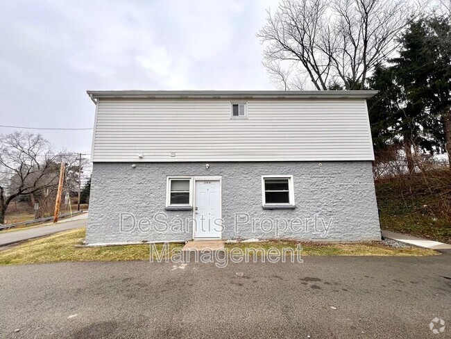 Building Photo - 3298 Ridge Rd Ext Unit #1 Rental