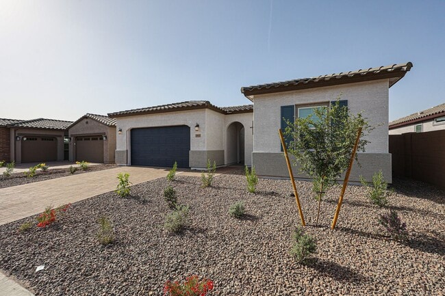 Photo - Beautiful 4 bedroom plus den home in Aloravita
