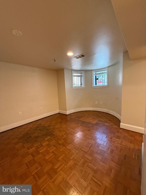 Building Photo - 1506 21st St NW Unit T 100