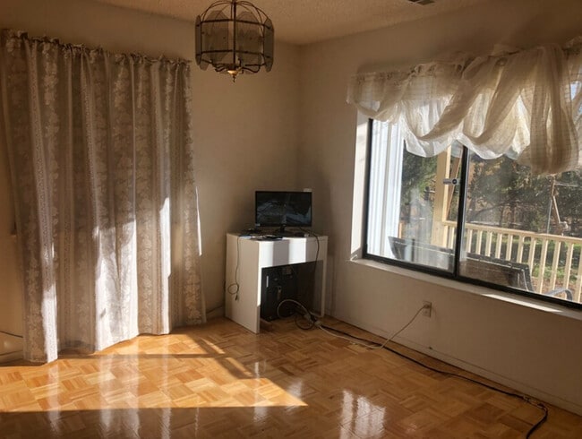 Photo - 23171 Woodford Tehachapi Rd