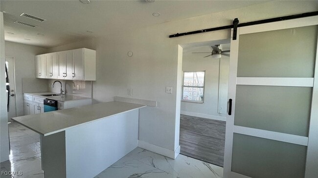 Photo - 21043 Gladis Ave