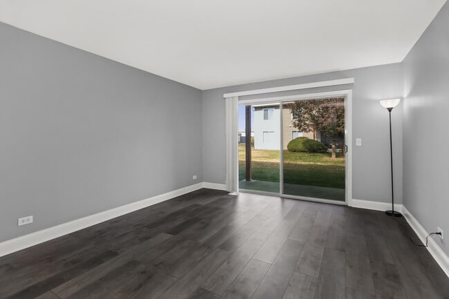 Photo - 7020 ANDOVER Ct Unidad 102