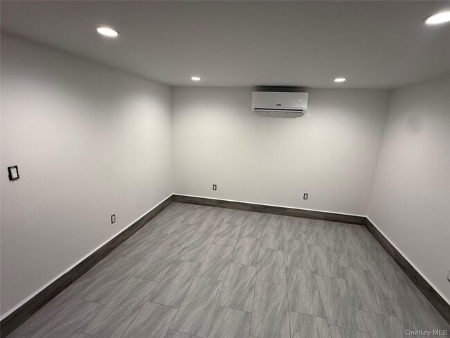 Photo - 174 Whittier Ave