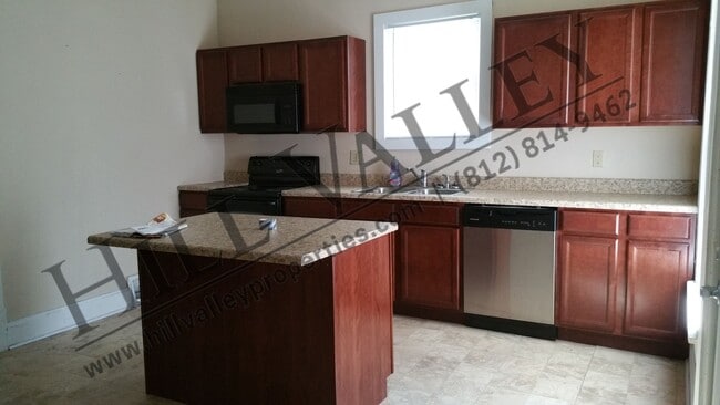 Photo - Large 3 Bedroom Apt, Close to Campus
