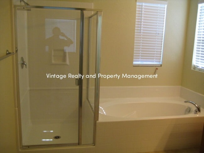 Photo - Available Soon!! Big 4 Bedroom Home That H...