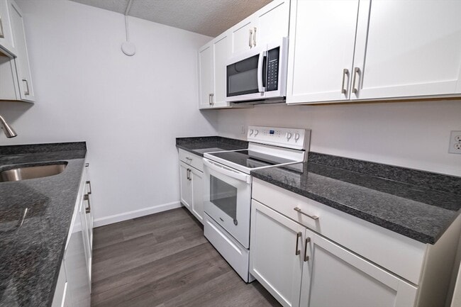 Photo - 100 High St Unidad 802