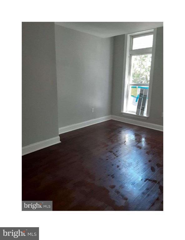 Photo - 1712 W Lombard St