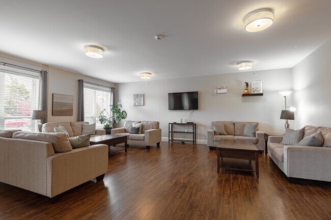 Photo - Royal Gardens