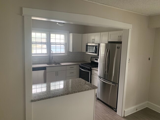 Building Photo - 126 E. Ormond Ave Rental