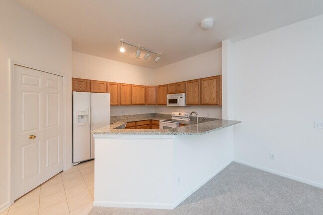 2800 S Knightsbridge Cir