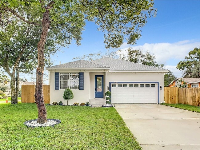 Building Photo - Beautifully Remodeled Citrus Park House