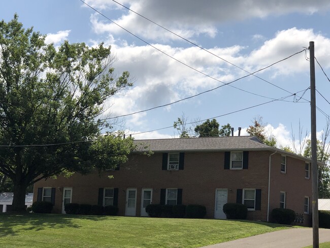 Building Photo - 7704 Hills and Dales Rd NW