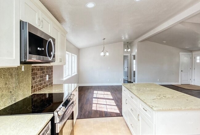 Photo - 2115 Villa Dr