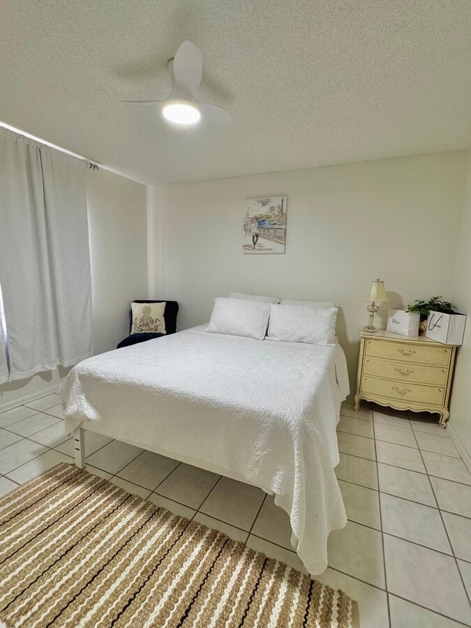 Room 1 - 684 Starstone Dr