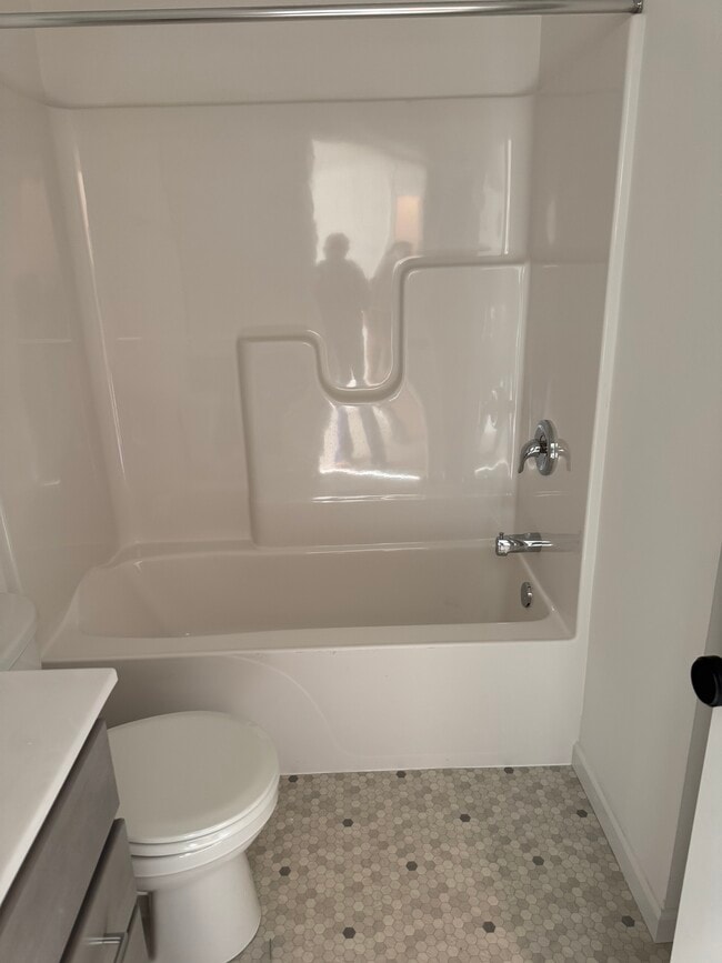 Photo - 112 Kuechler Ct