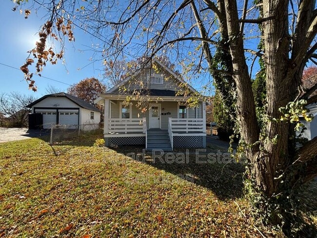 Photo - 4539 Mayhew Ave