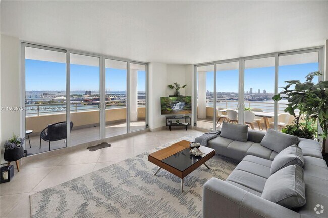 Building Photo - 808 Brickell Key Dr Unit 2601 Rental