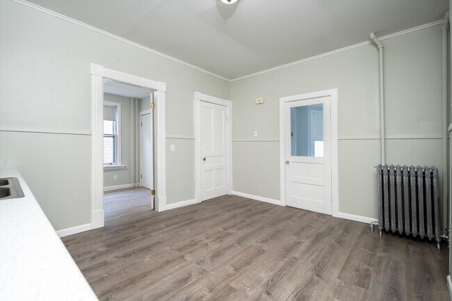 Photo - 159 Hoosick St