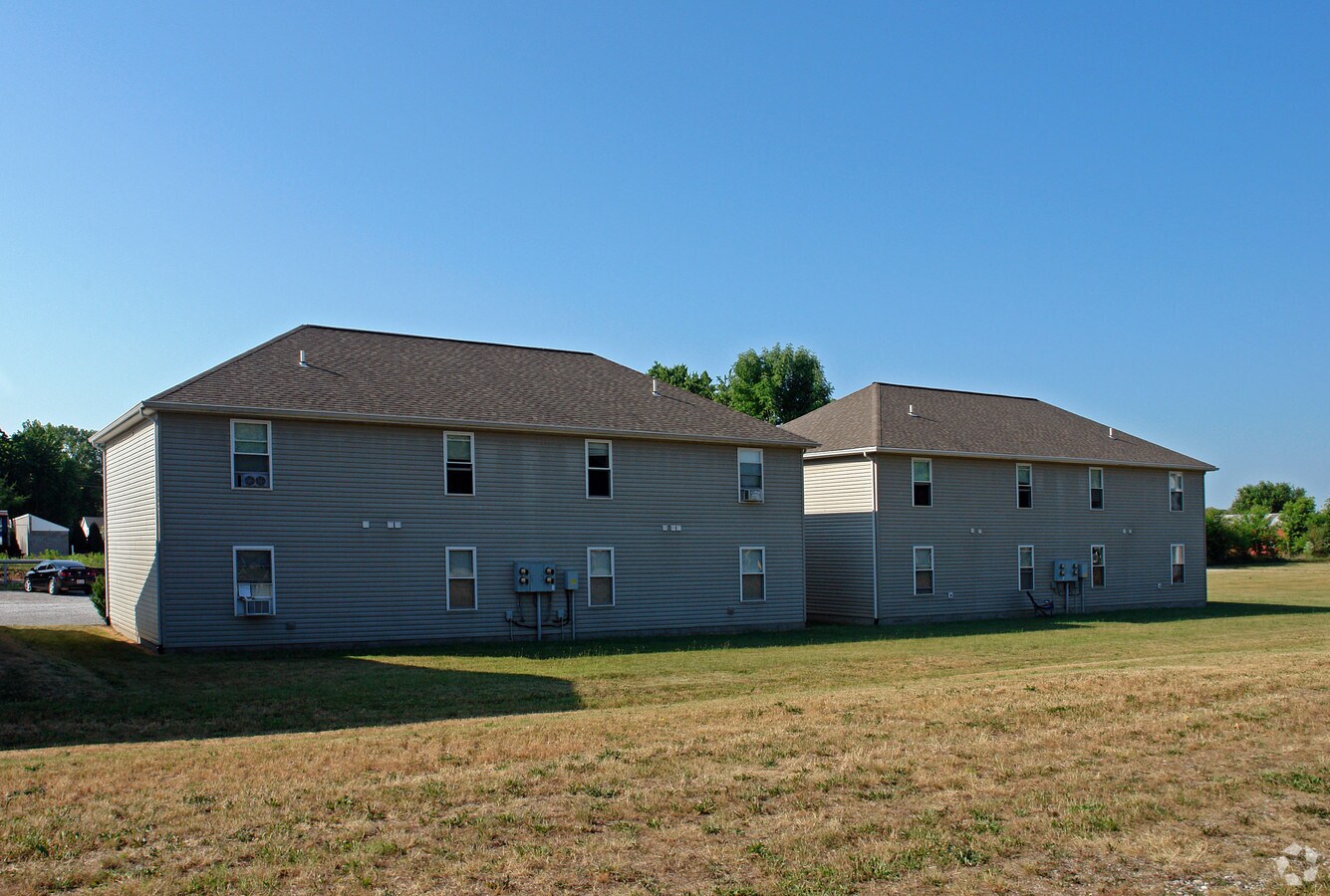 Photo - 13-15 S Miller St